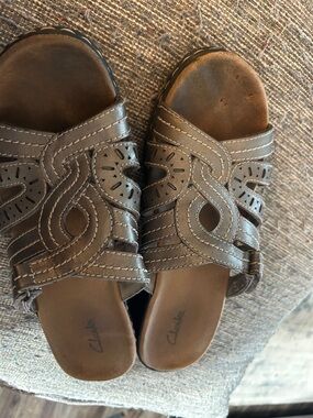 Clarks Brown Leather Slide Sandals with Decorative Cutouts